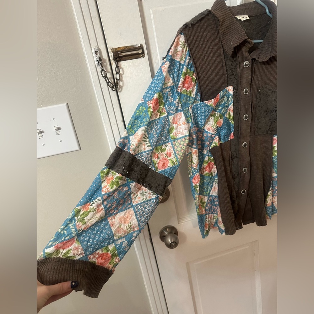 NWOT POL Women's Pactchwork Shacket/Shirt - Picture 6 of 8